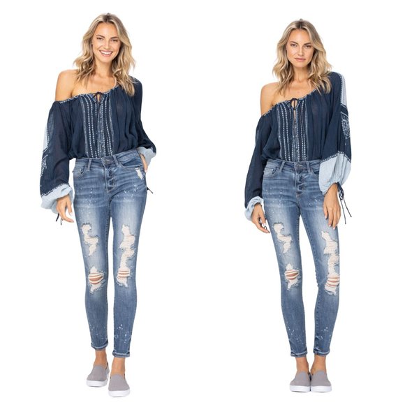 Judy Blue Mid-Rise Bleach Splatter Skinny Jeans - Picture 4 of 10